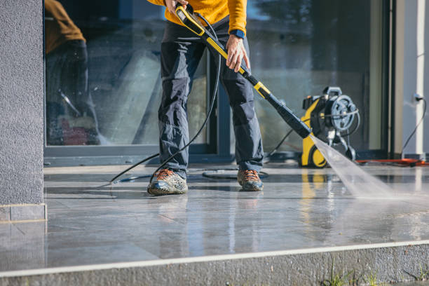 Best Pool Deck Cleaning  in Mendenhall, MS
